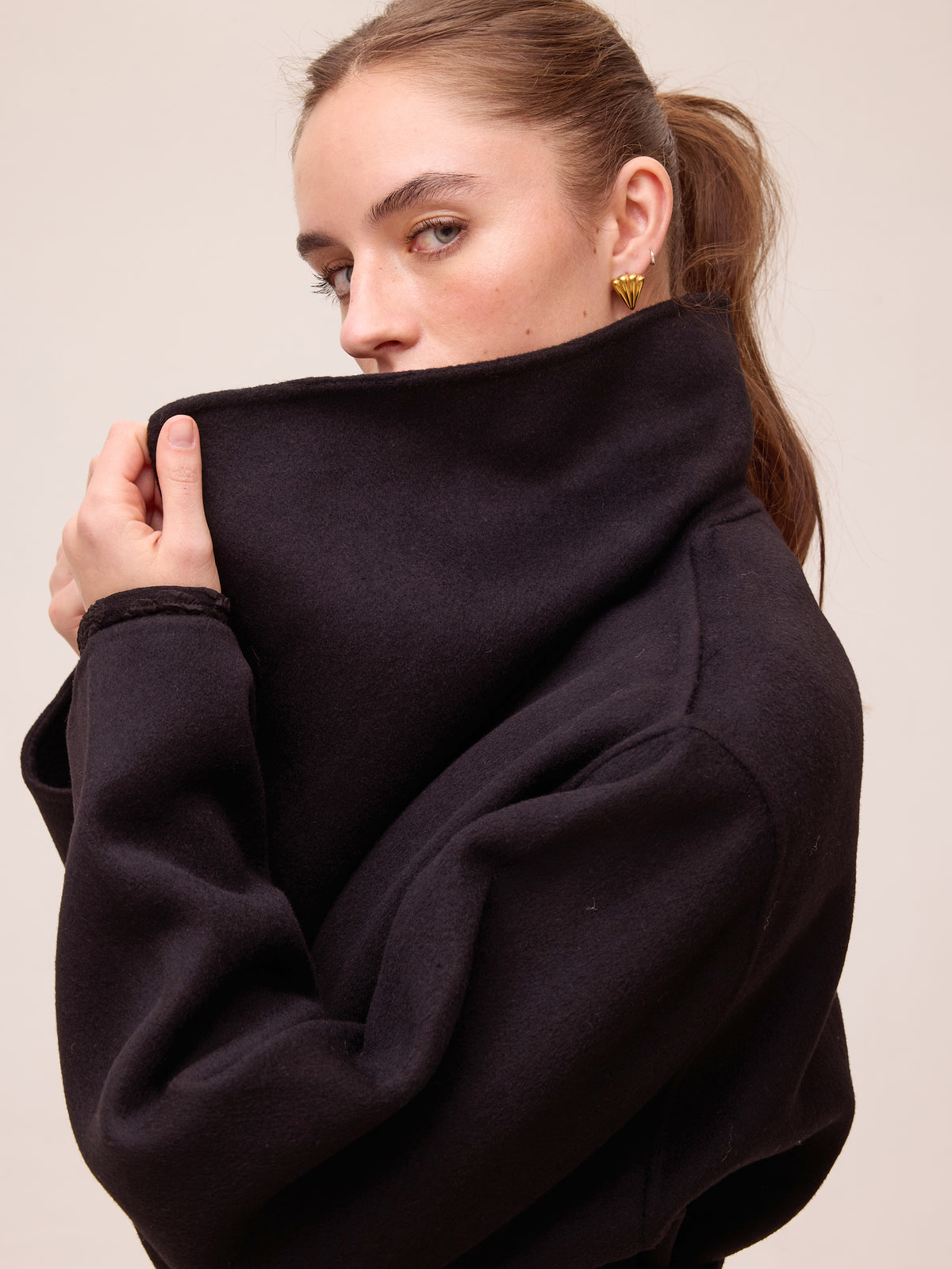 mioh | FACTORY BLACK - Abrigo sastrero de lana en color negro