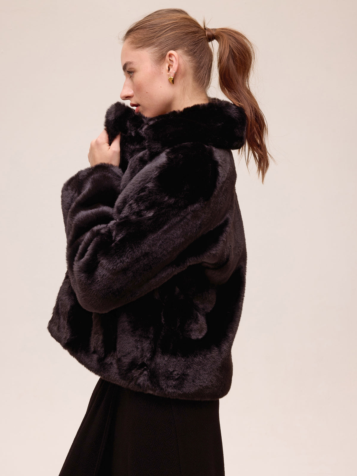 mioh | FREEWAY BLACK - Abrigo corto faux fur de MIOH