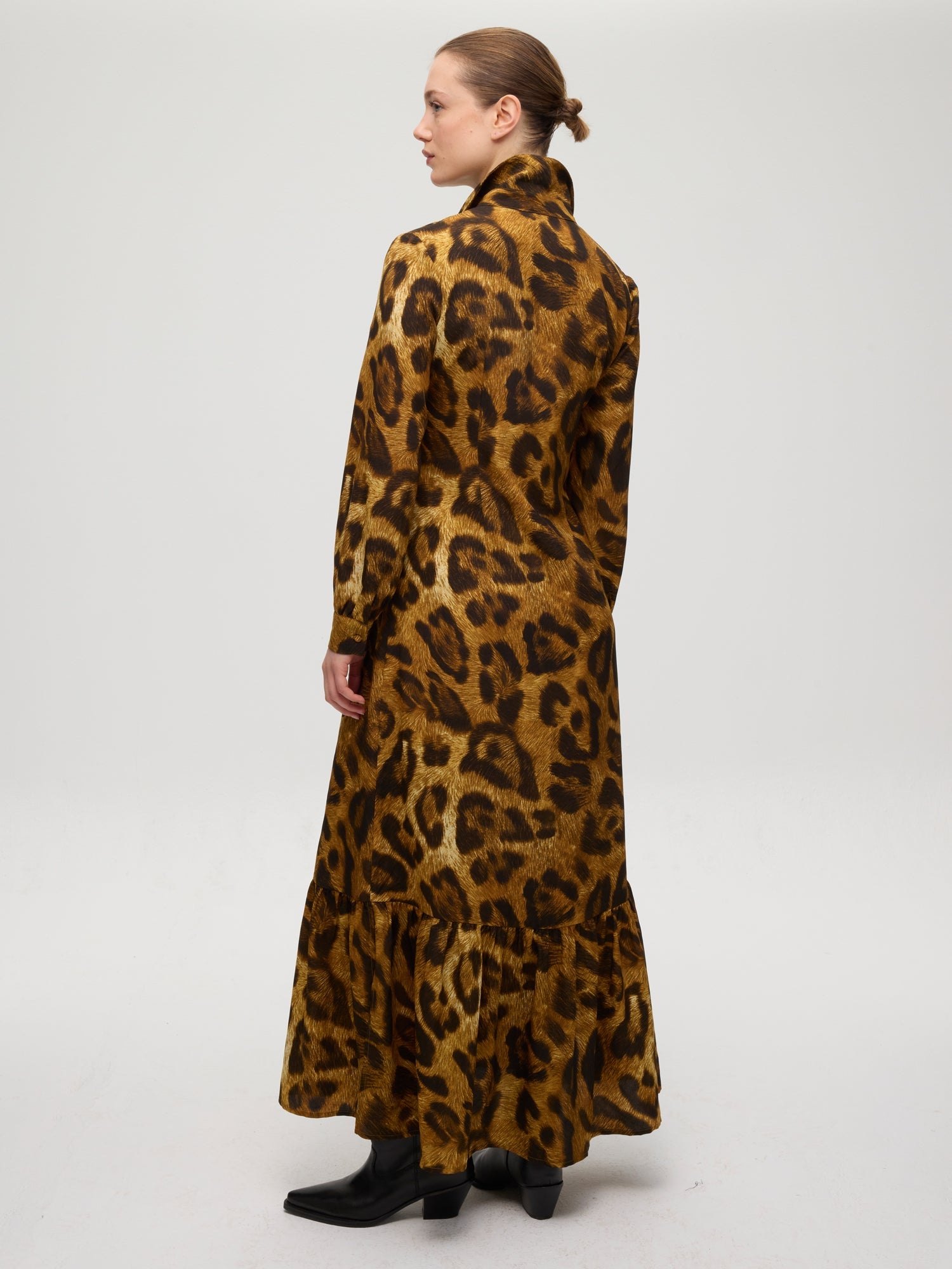 mioh | IGUAZU ANIMAL - Vestido camisero animal print. Vestidos de fiesta para invitadas de boda perfectas. Marca española de moda