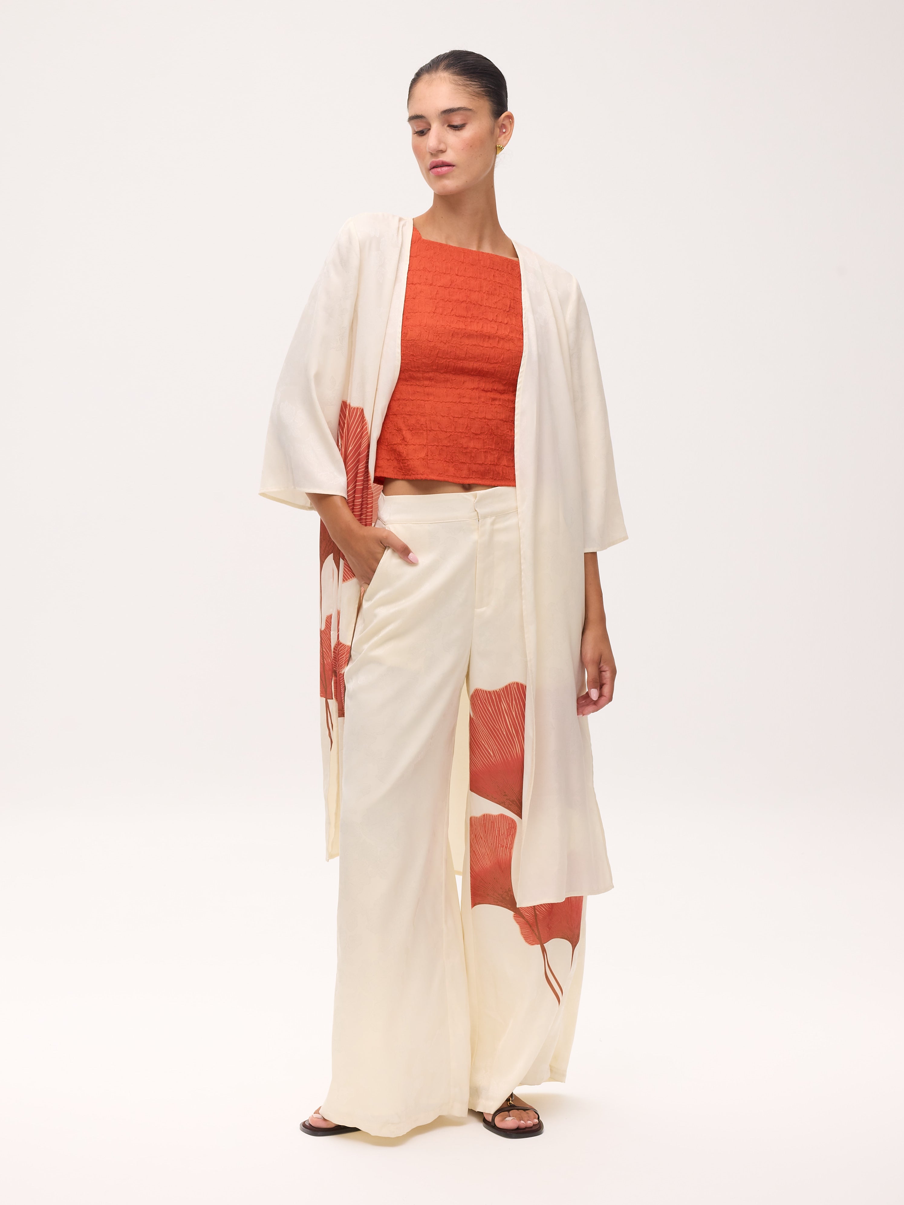 LEAR KAFTAN - Kaftán jacquard estampado Ginko, para invitadas de boda, fiesta y eventos de primvera y verano. MIOH es la marca que eligen las influencers de España para sus eventos, como bodas y fiestas