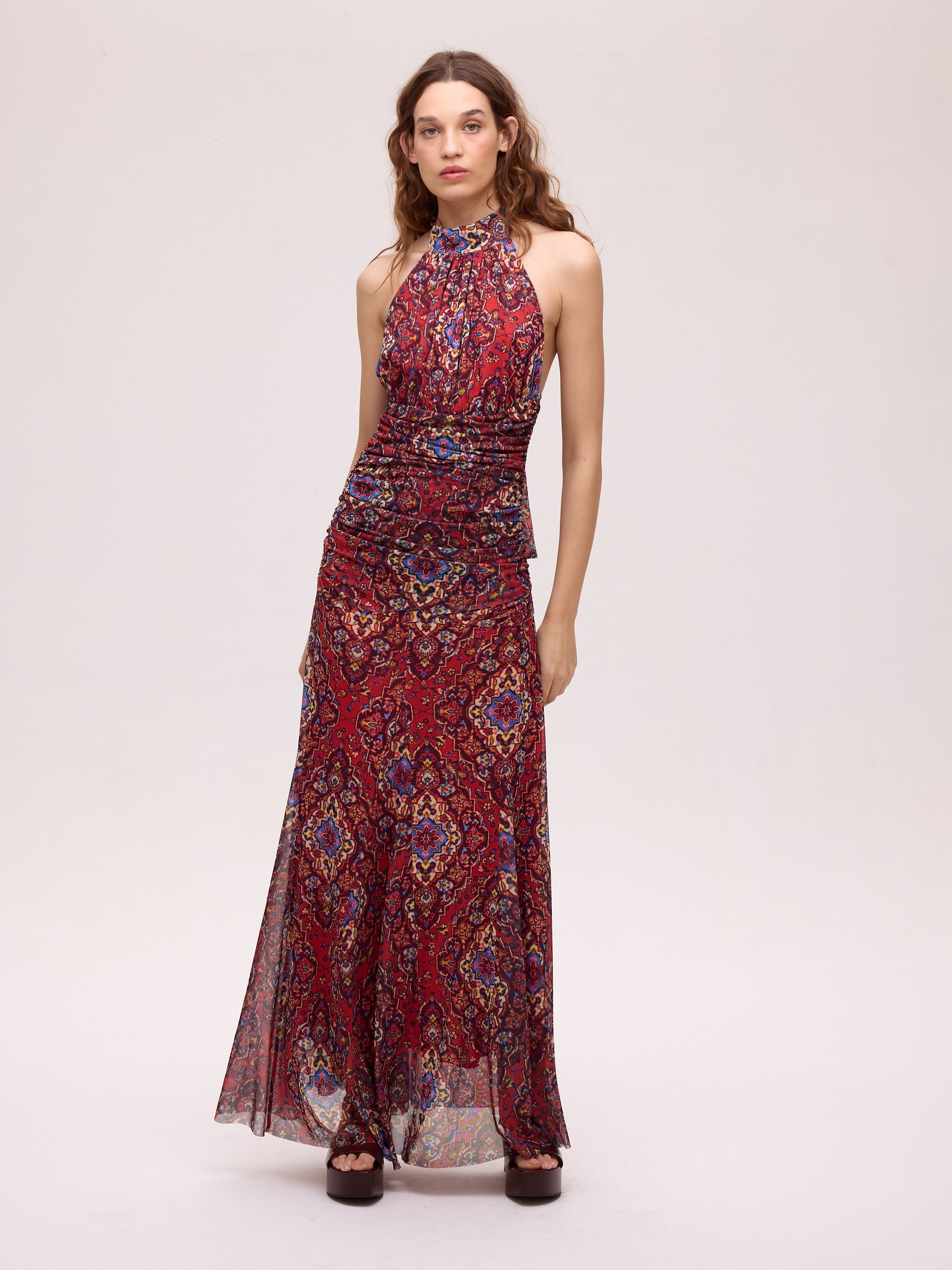 MISTRAL PRINT - Vestido halter tejido tul estampado boho, perfecto para invitadas de boda y fiesta esta temporada de otoño invierno. MIOH es la marca española de vestidos de invitada de referencia
