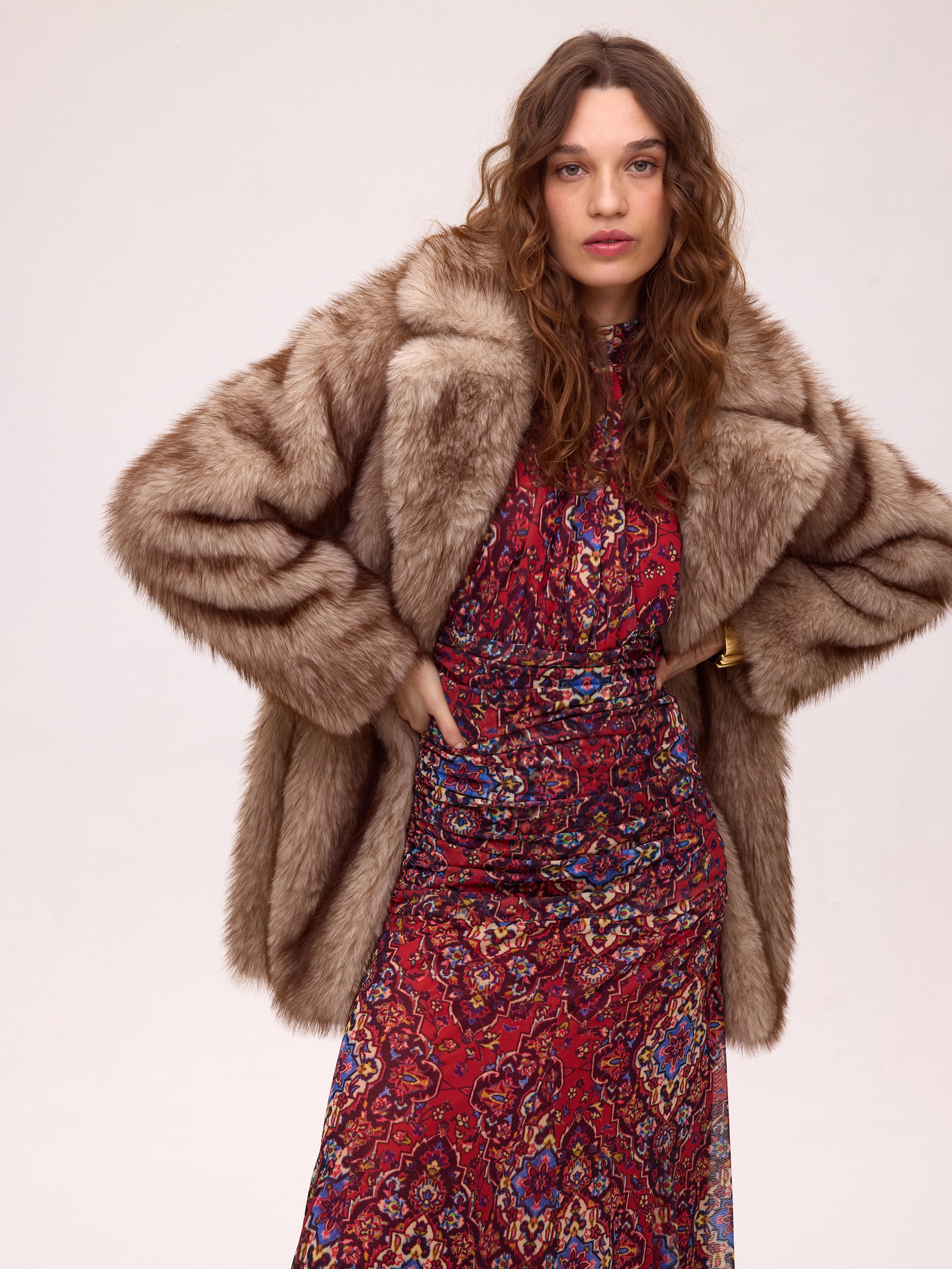 MISTRAL PRINT - Vestido halter tejido tul estampado boho, moda de invitada de boda diseñada en España. MIOH lleva más de 20 años vistiendo a la invitada perfecta