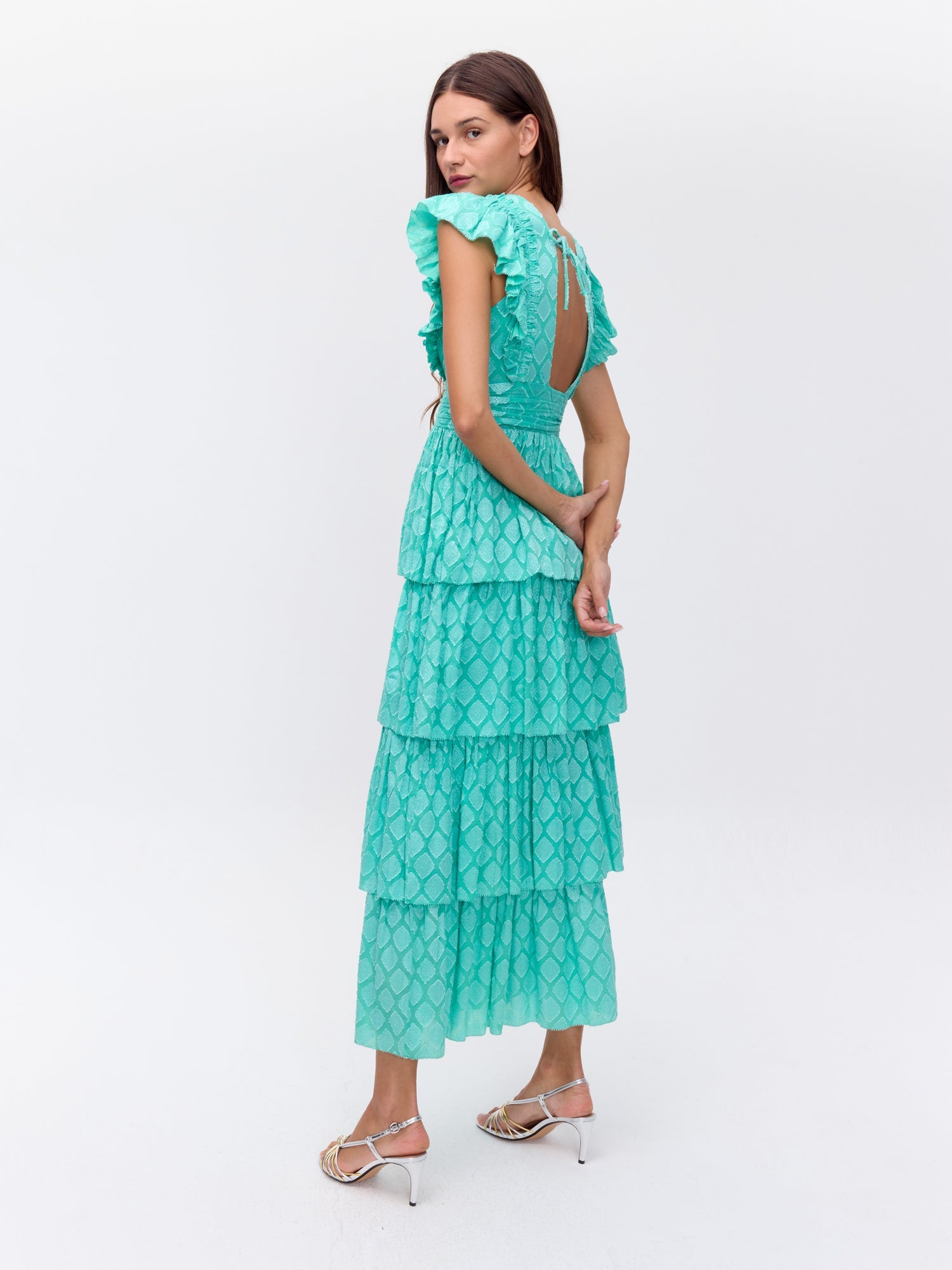 MIOH | WATERFALL DIAMOND - Vestido de volantes falda y escote jacquard verde para invitada de boda