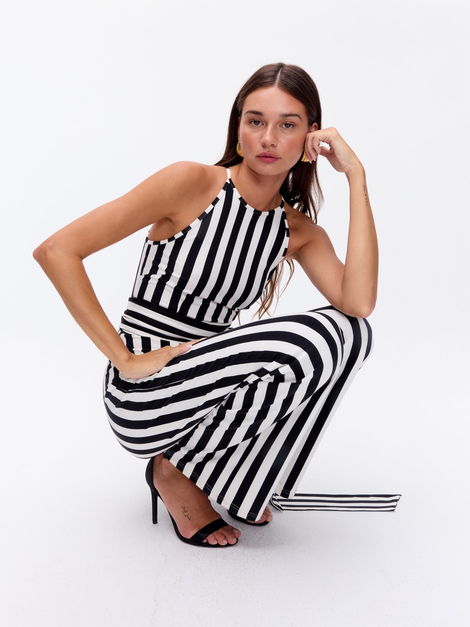 MIOH | FLAVOR STRIPES - Mono cuello halter rayas blanco y negro para invitada de boda