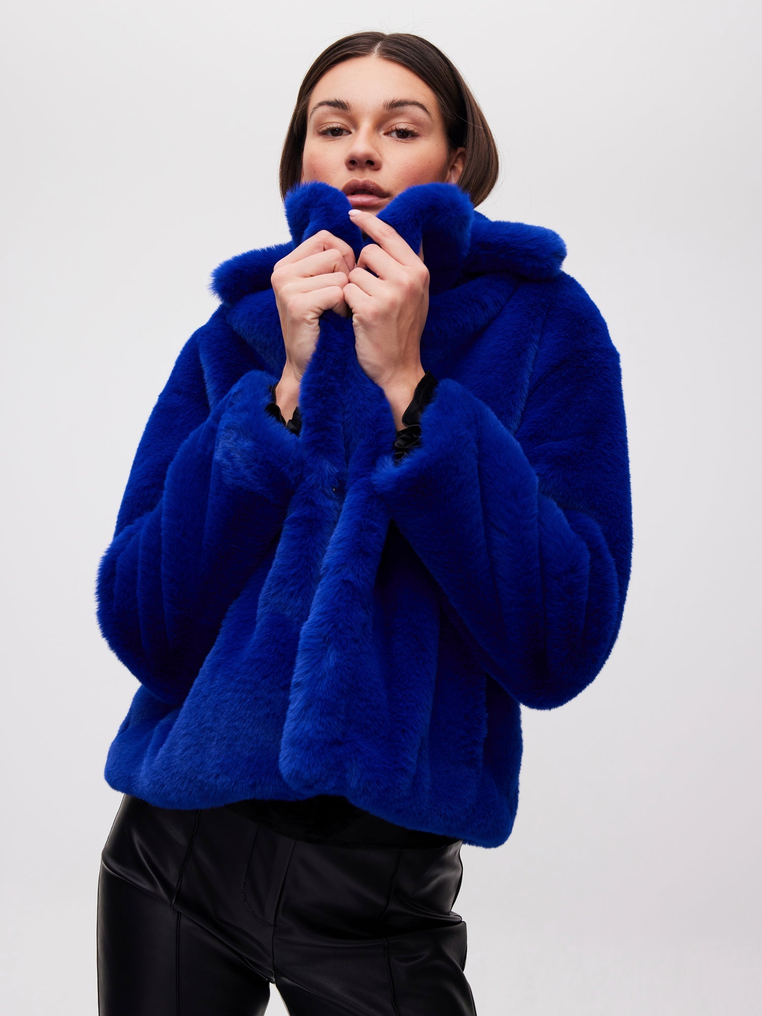 mioh | FREEWAY BLUE - Chaquetón corto faux fur azul