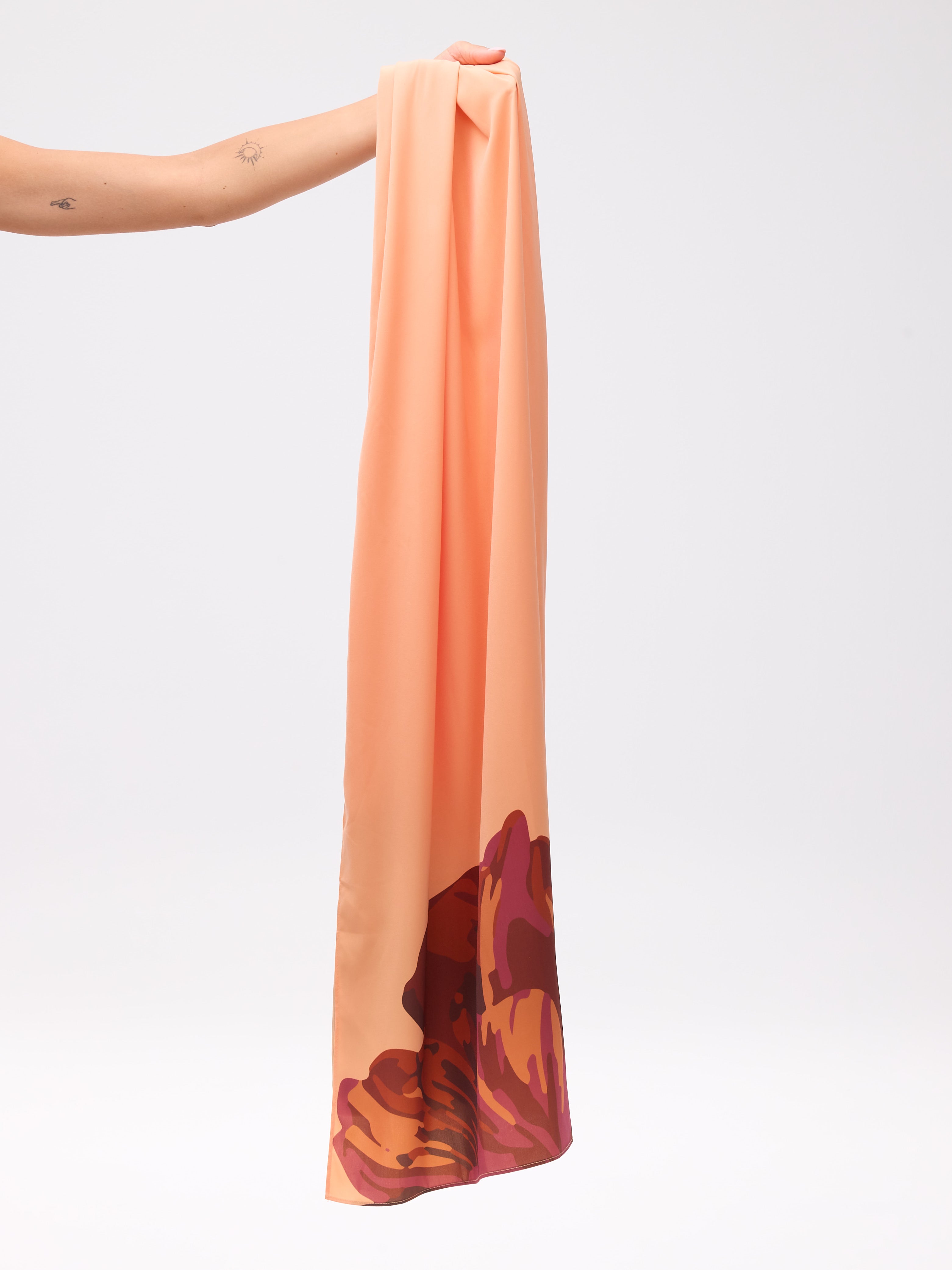 HELENA MAXI - Vestido palabra de honor maxi flor, perfecto para invitadas de boda y fiesta spring summer. MIOH es la marca que eligen las influencers de España para sus eventos, como bodas y fiestas