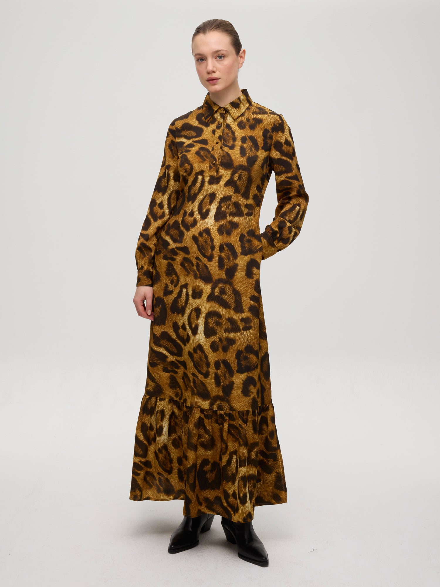 mioh | IGUAZU ANIMAL - Vestido camisero animal print. Vestidos de fiesta para invitadas de boda perfectas. Marca española de moda