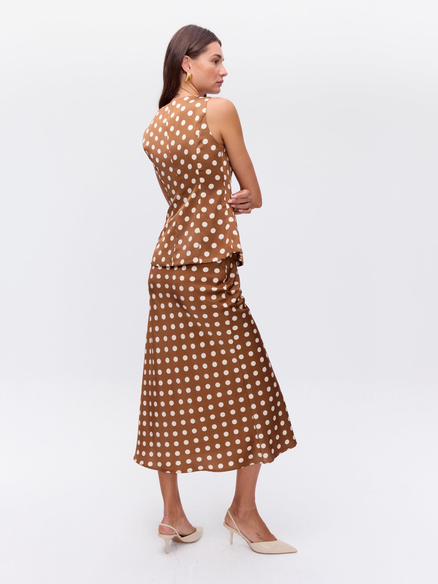 MIOH | MACAO DOTS - Conjunto falda midi y chaleco llunares para invitada de boda