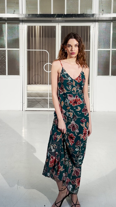 GRAZIA FLOWERS - Vestido y top de gasa estampado floral tirantes, descubre por qué MIOH es la marca española de vestidos de fiesta e invitada más de moda en 2026