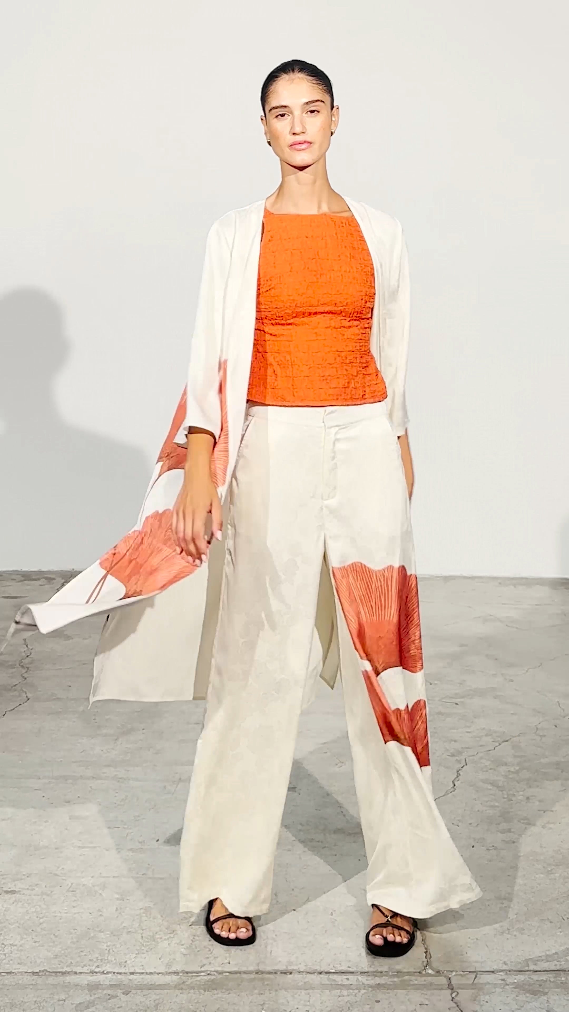 LEAR - Conjunto jacquard estampado Ginko, para invitadas de boda, fiesta y eventos de primvera y verano. MIOH es la marca que eligen las influencers de España para sus eventos, como bodas y fiestas