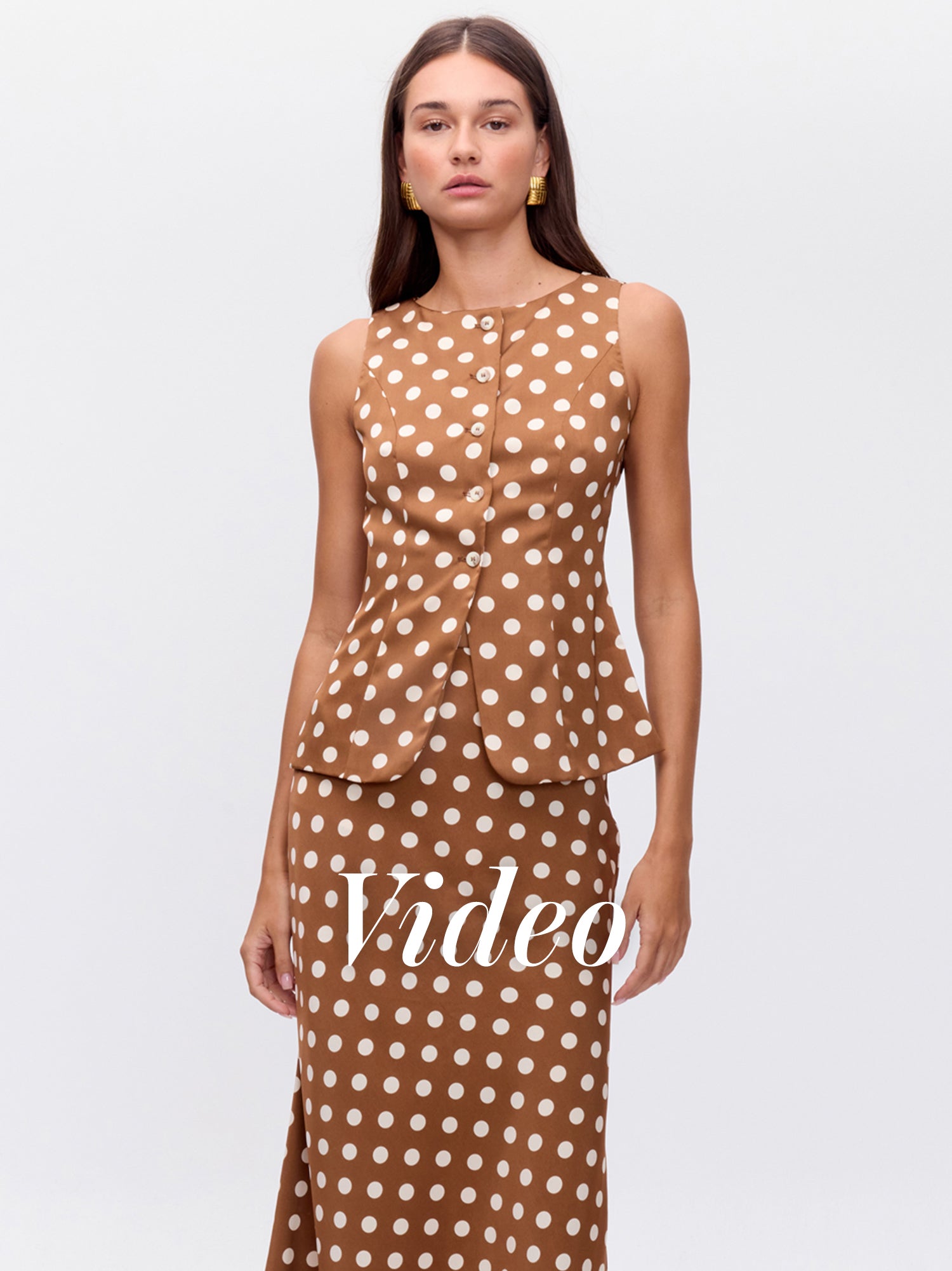 MIOH | MACAO DOTS - Conjunto falda midi y chaleco llunares para invitada de boda