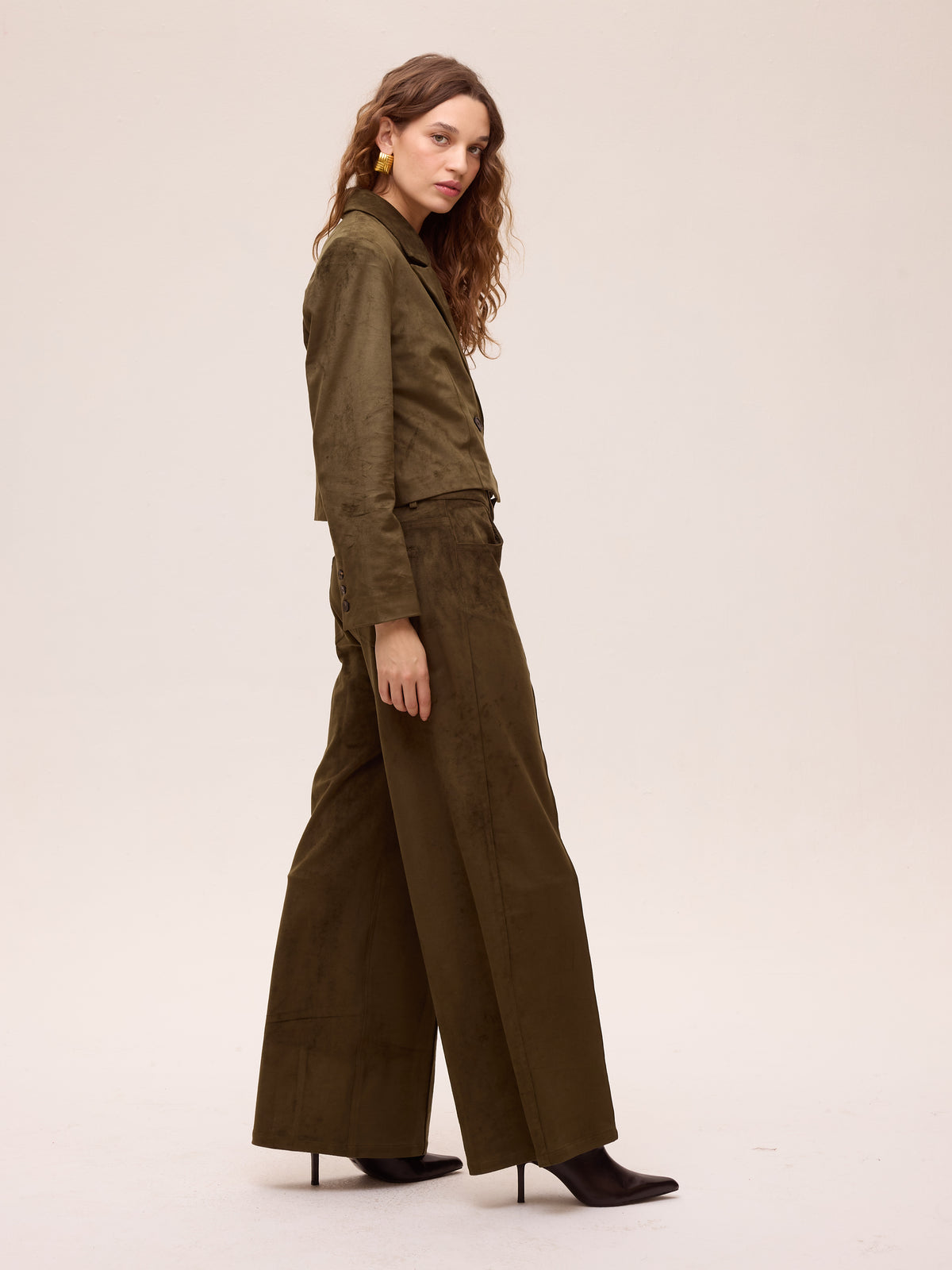 SHIVER - Torera cruzada ante verde, moda de fiesta e invitada diseñada en España por MIOH