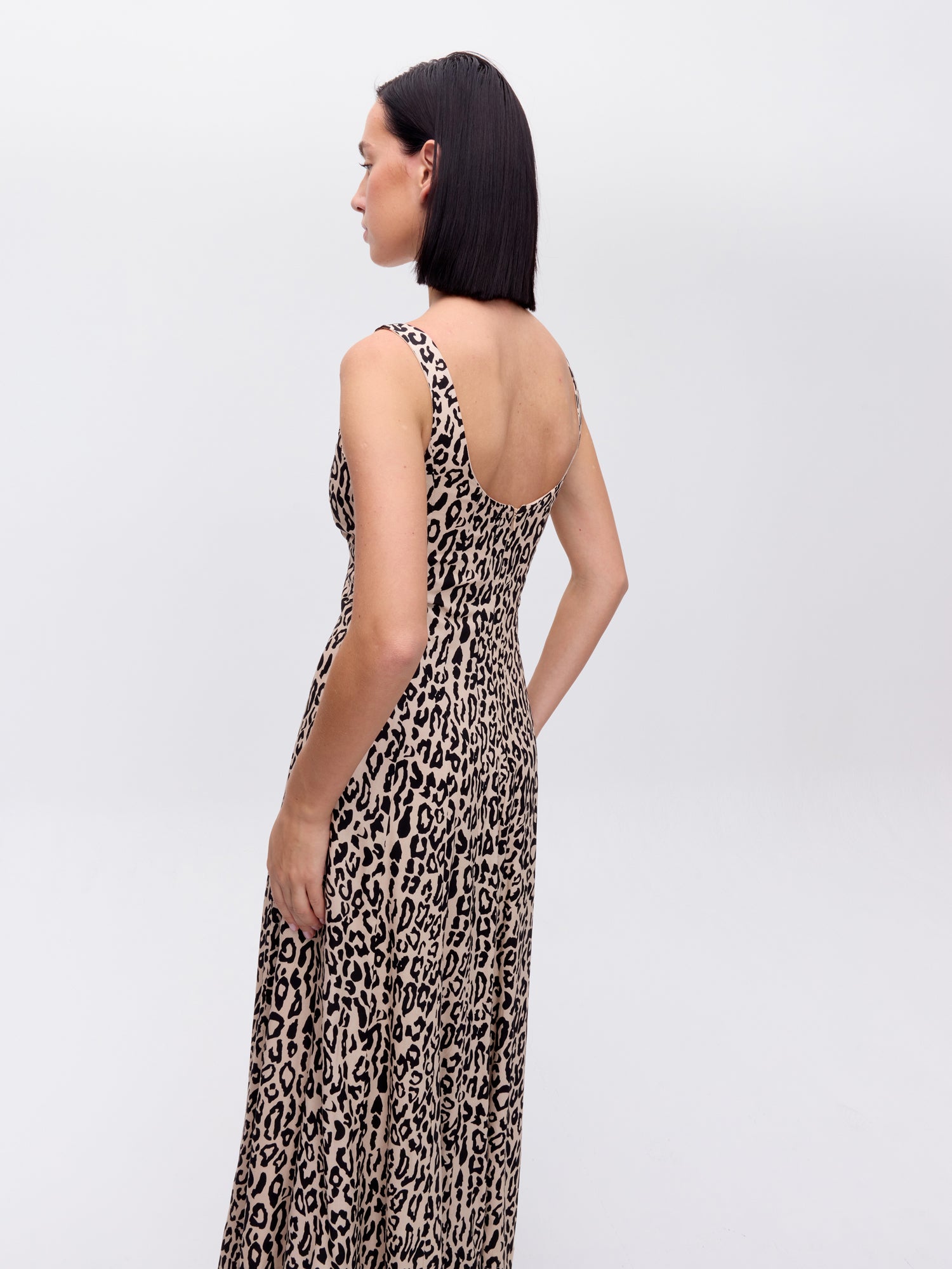 MIOH | SOLSTICIO ANIMAL - Vestido corsé midi con vuelo animal print para invitada de boda