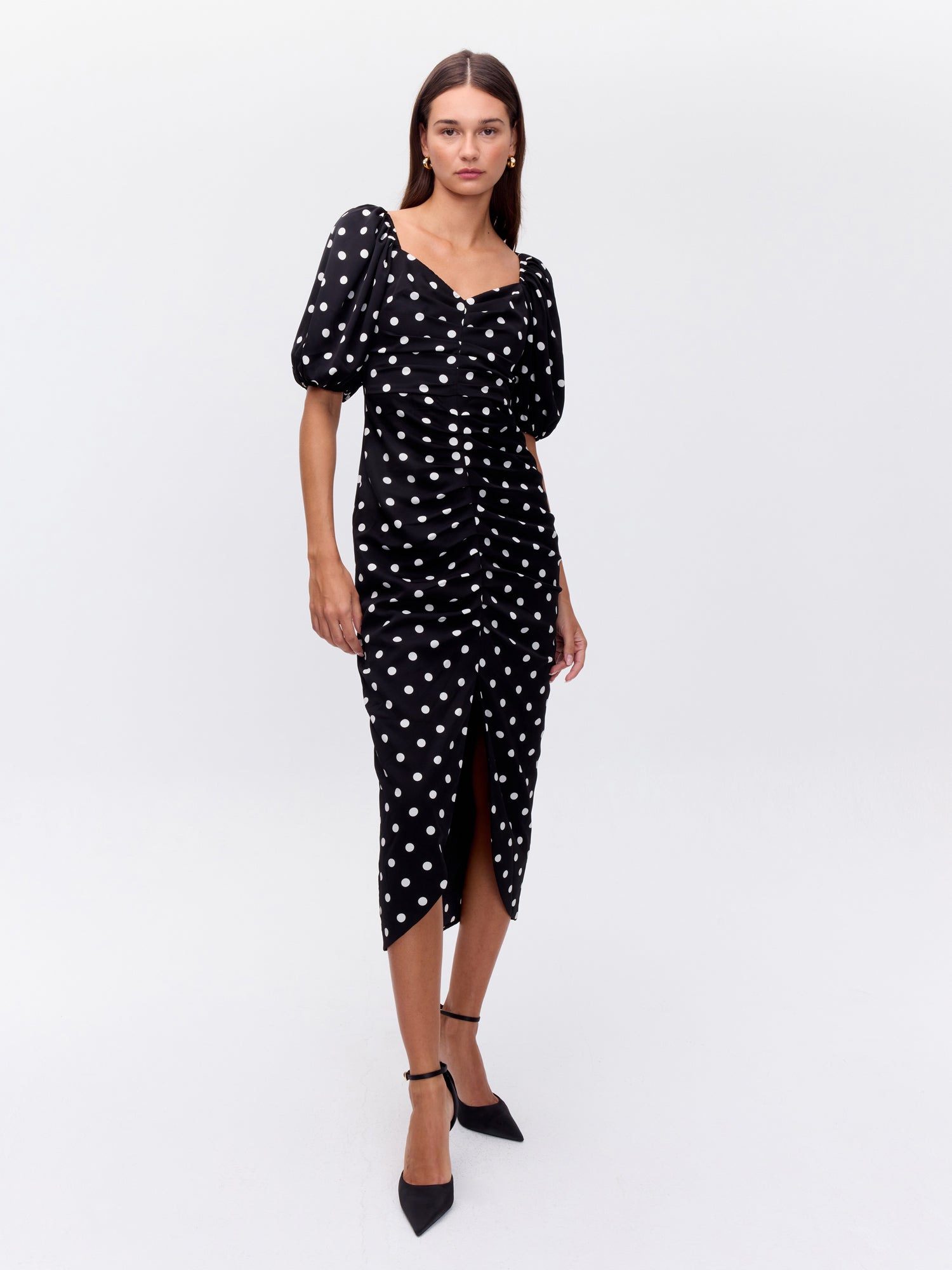 MIOH | SPIRIT DOTS - Vestido drapeado manga corta lunares para invitada de boda