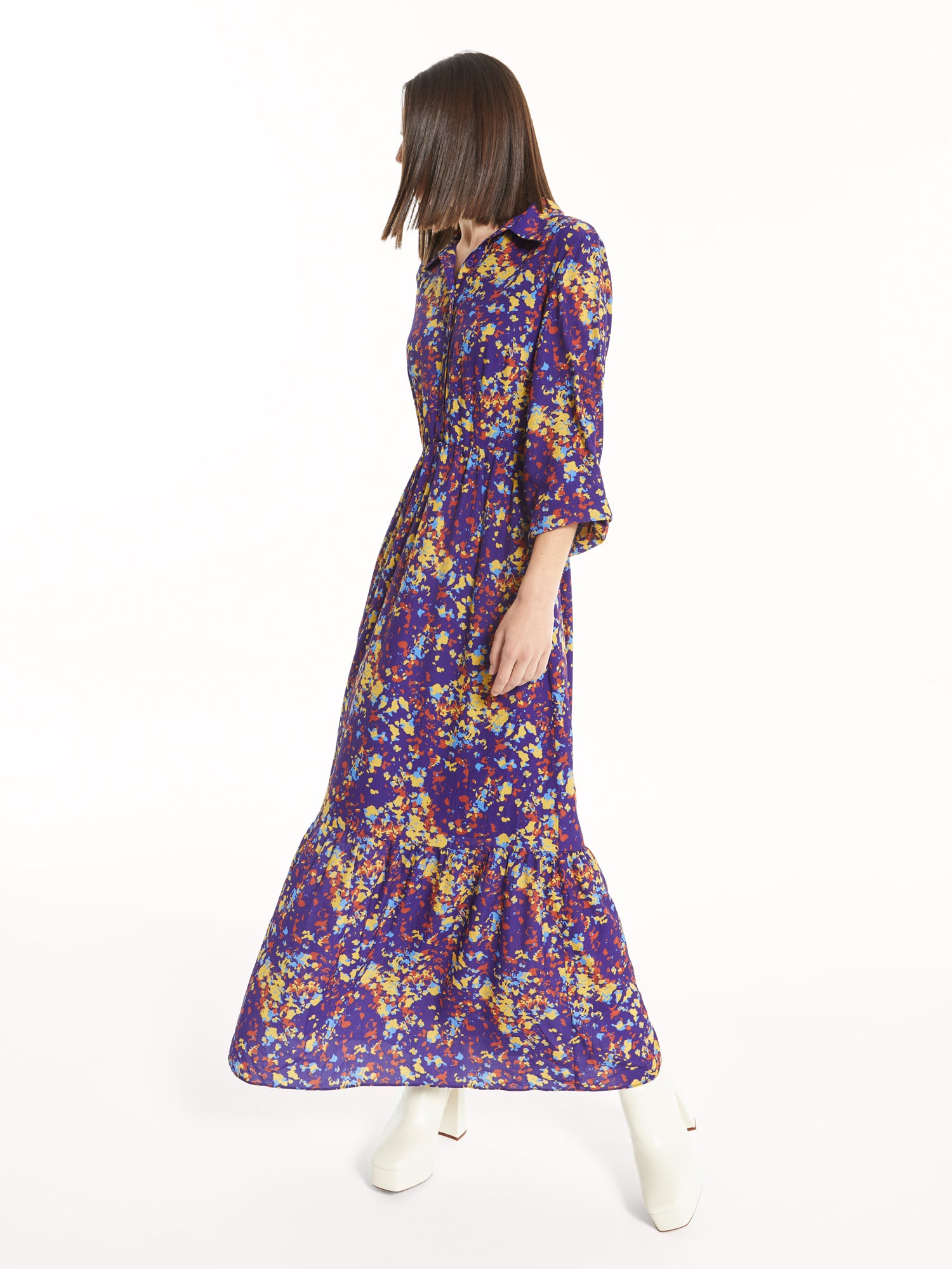 mioh | COUNTRY ABSTRACTO - Vestido camisero estampado. Te presentamos el COUNTRY ABSTRACTO, nuestro clásico vestido camisero pura tendencia en estampado abstracto multicolor. Vestido todoterreno que te pondrás una y otra vez. Patrón súper contrastado que llevamos todas las temporadas. Gran inversión.