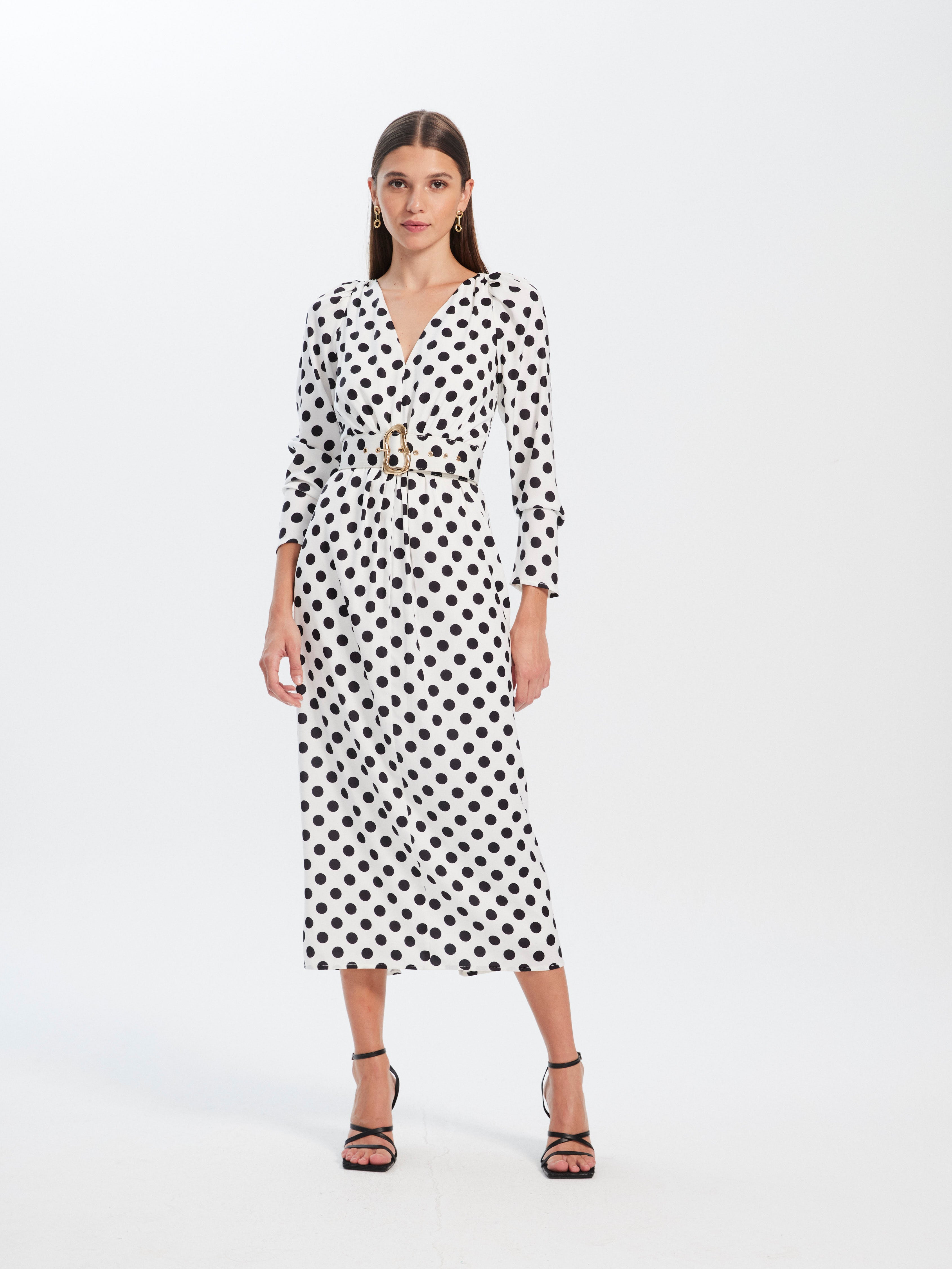 mioh | VICTORIA DOTS - Vestido largo midi estampado lunares de invitada boda, fiesta y evento, para ser la invitada de boda perfecta esta temporada Primavera Verano 23. Pura tendencia SS23. MIOH marca española invitada