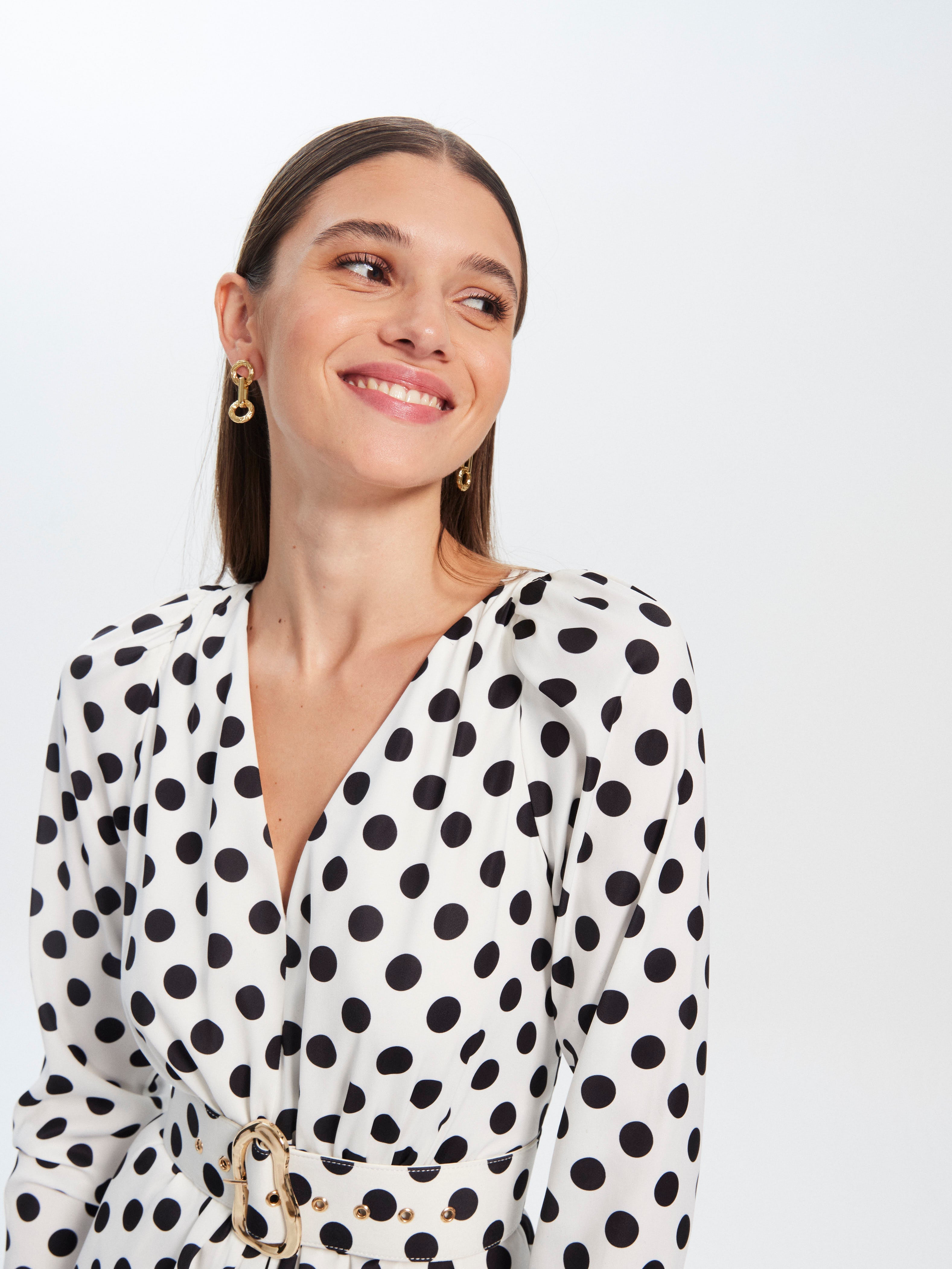 mioh | VICTORIA DOTS - Vestido largo midi estampado lunares de invitada boda, fiesta y evento, para ser la invitada de boda perfecta esta temporada Primavera Verano 23. Pura tendencia SS23. MIOH marca española invitada